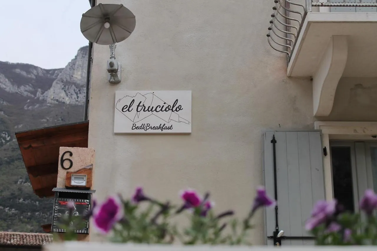 El Truciolo Bed & Breakfast Rivoli Veronese 0*,  Italy